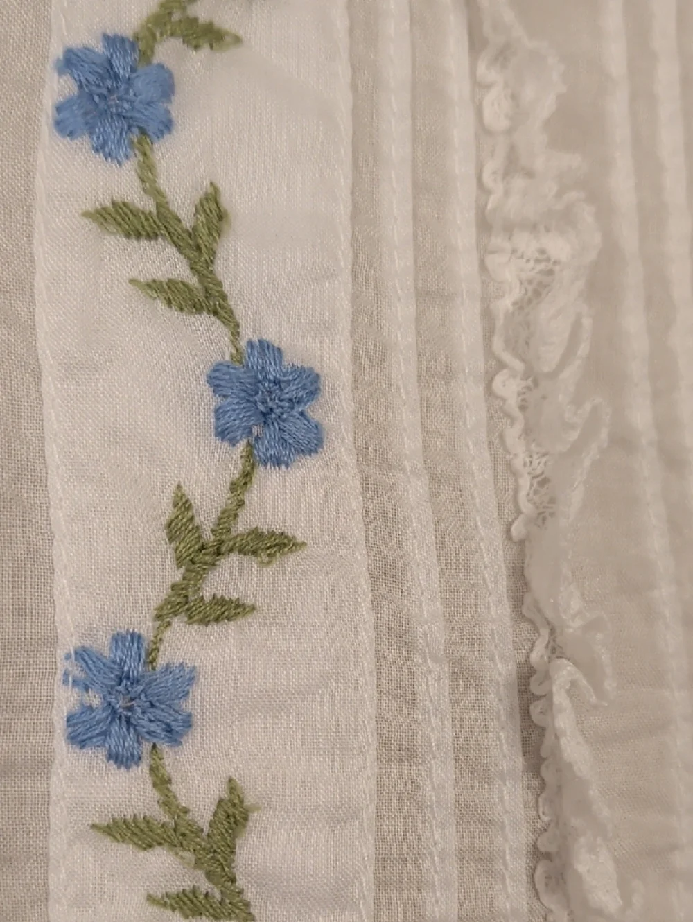Vintage 50s White Sleeveless Midi Dress Blue Floral Embroidery Fit & Flare SeeMs - Picture 10 of 14